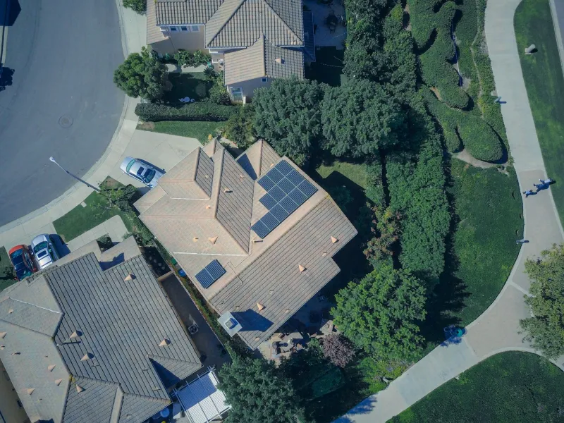When the Lights Go Out: Community Microgrids and the Grassroots Fight for Energy Resilience